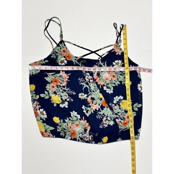 Forever 21 Criss Cross Floral Sleeveless Spaghetti Strap Tank Top Blue Plus 1X - Picture 6 of 9